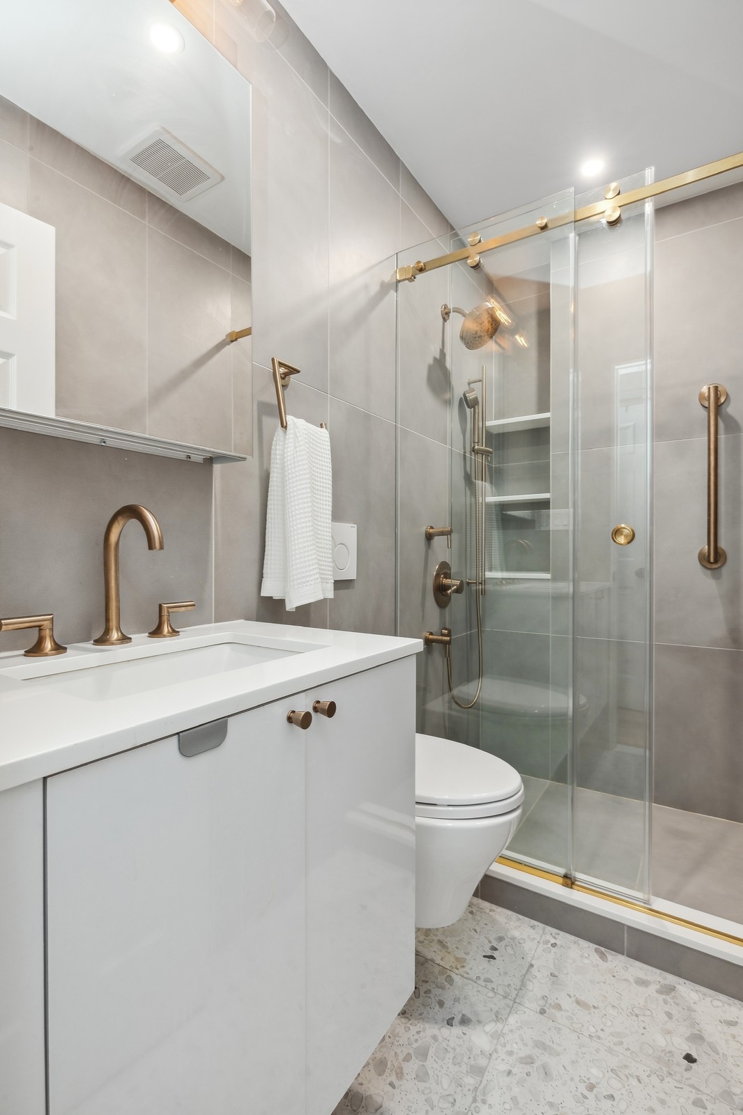 Interior renovation view 03 at 282A Kosciuszko Street by Essential Remodeling